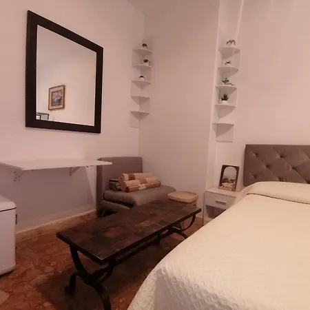 Fiori D'alassio Vacanze Liguria ベッド・アンド・ブレックファスト アラッシオ